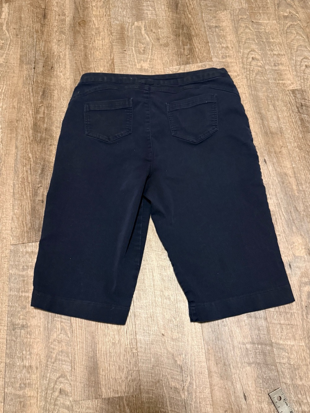 Christopher & Banks Navy Stretch Capri pants - Picture 2 of 6